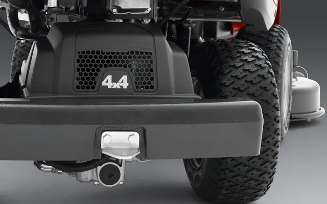 Pogon na sva 4 kotača omogućuje lakše kretanje po terenu s riderom